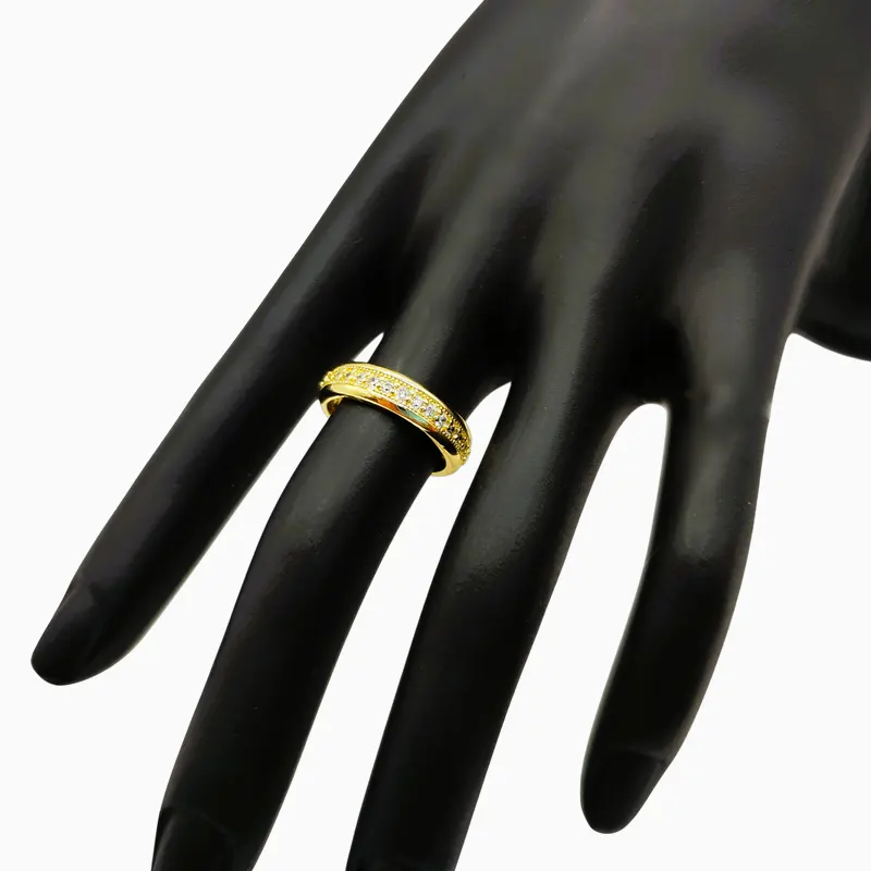 Anillo De Oro Fila En Pavé