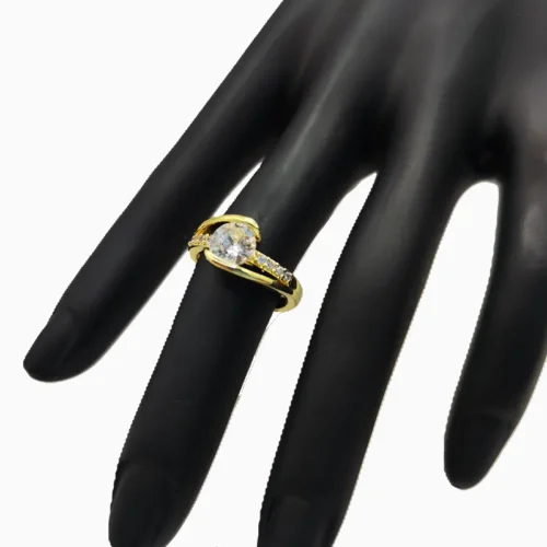 Anillo De Oro Solitario Con Zirconia