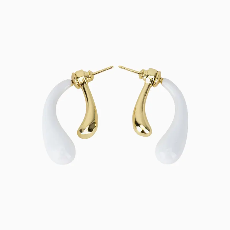 Aretes Broquel De Oro Moderno Blanco