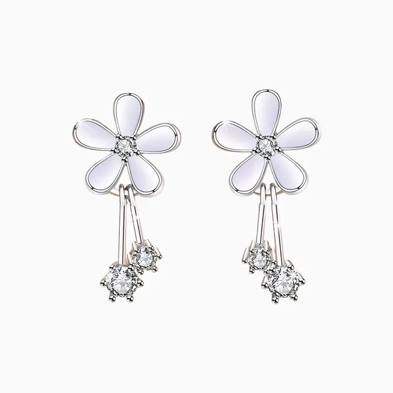 Aretes Broquel De Plata Flor Blanca