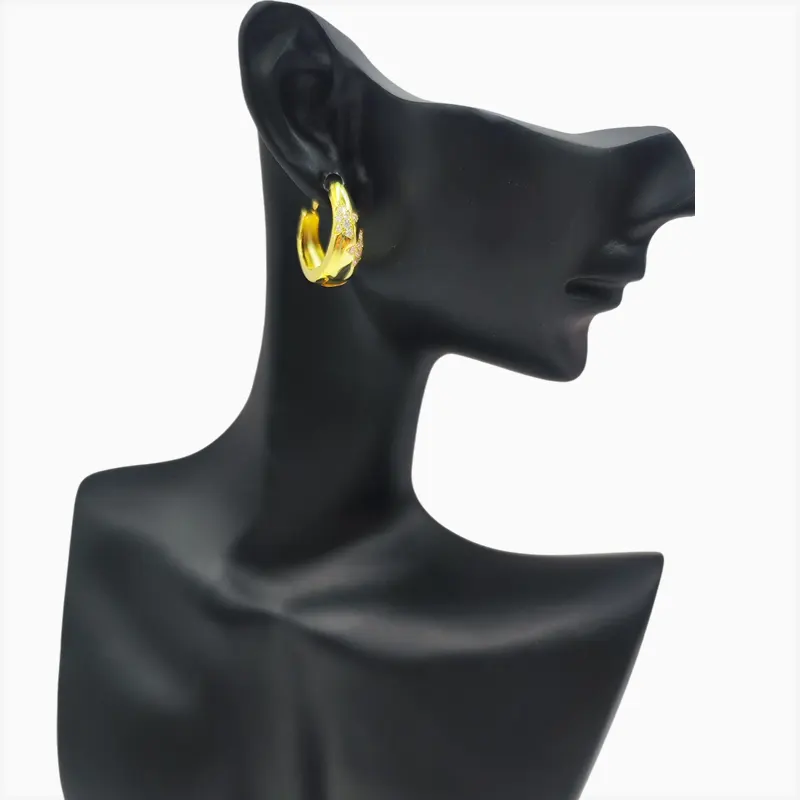 Aretes Huggies De Plata Estrellas Brillantes