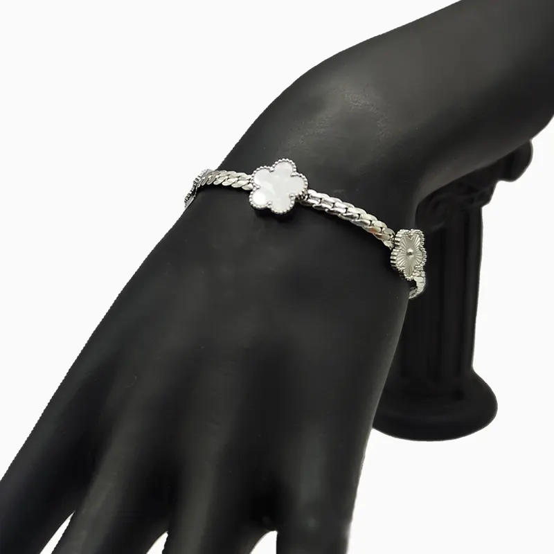 Pulsera De Acero Flores Blancas Plateado Pulsera De Acero Flores Blancas Plateado