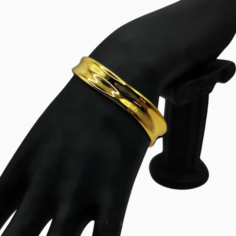 Pulsera De Plata Rígida Abierta Orgánica