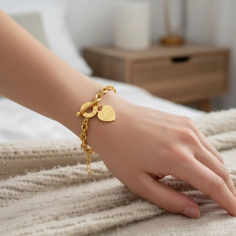 pulsera de acero placa estilo corazón dorado