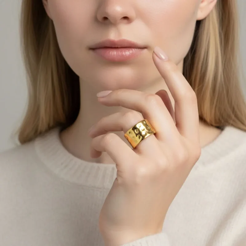 Anillo De Acero Diseño Único Dorado