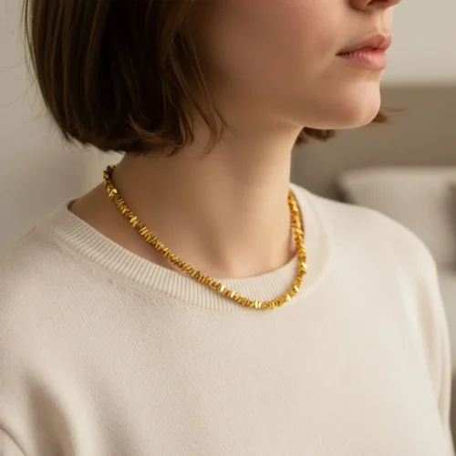 Collar De Acero Diseno Dorado Triangulo