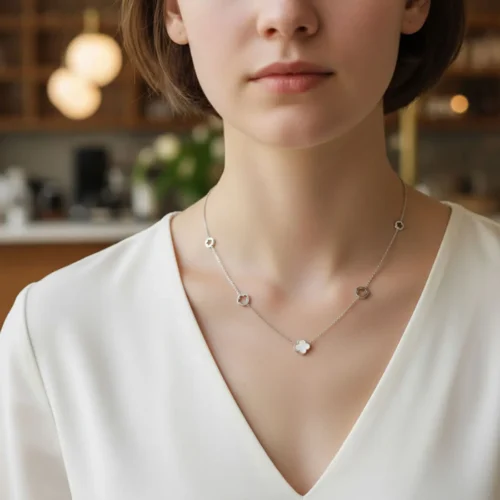 Collar De Acero Flor 5 Hojas Blanco